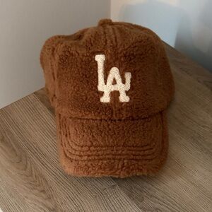 LA sherpa cap